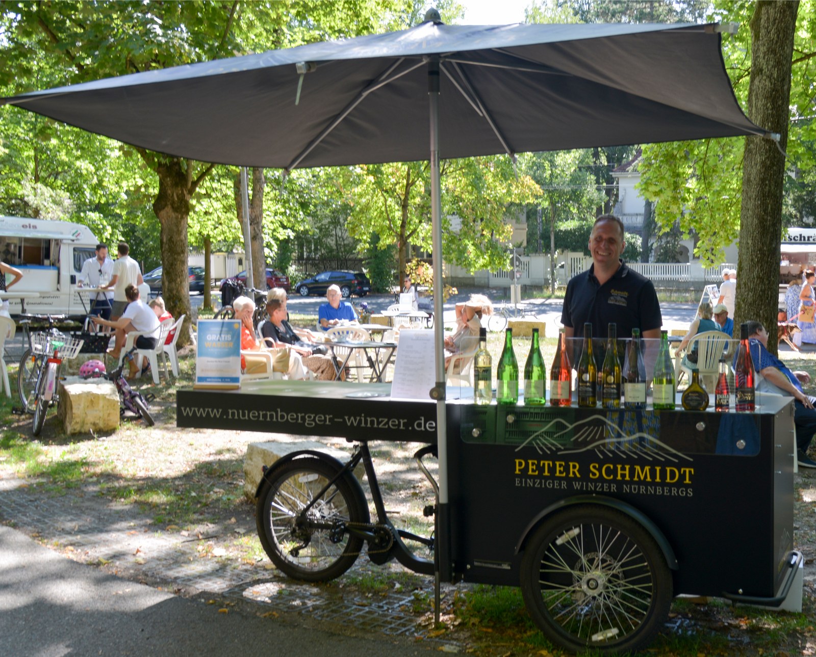 Marktstand von Weinbau Peter Schmidt